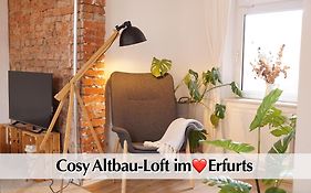 Helles Altbau-Loft mit Kingsize Bett, Smart-TV, etc